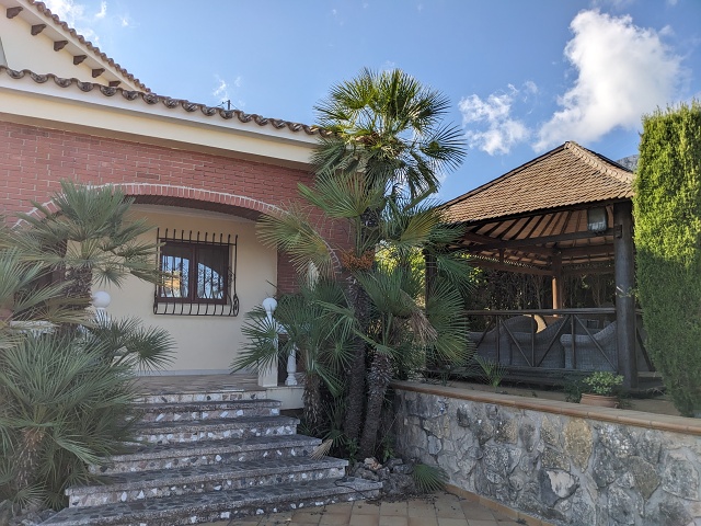 PXL 20230831 080011143